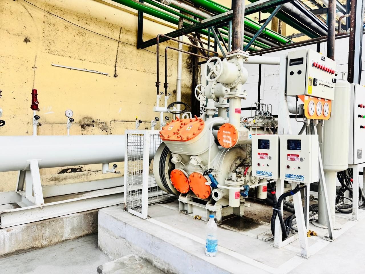 Ammonia chiller installation in a refrigeration plant